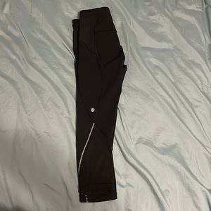 Lululemon capri athletic leggings, Sz 2